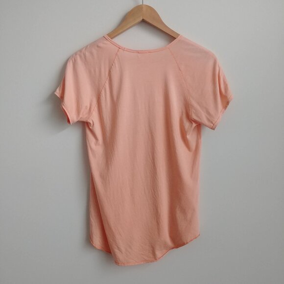 4/$20 Wilfred Aritzia soft pale orange melon T tee shirt Medium - Picture 5 of 9